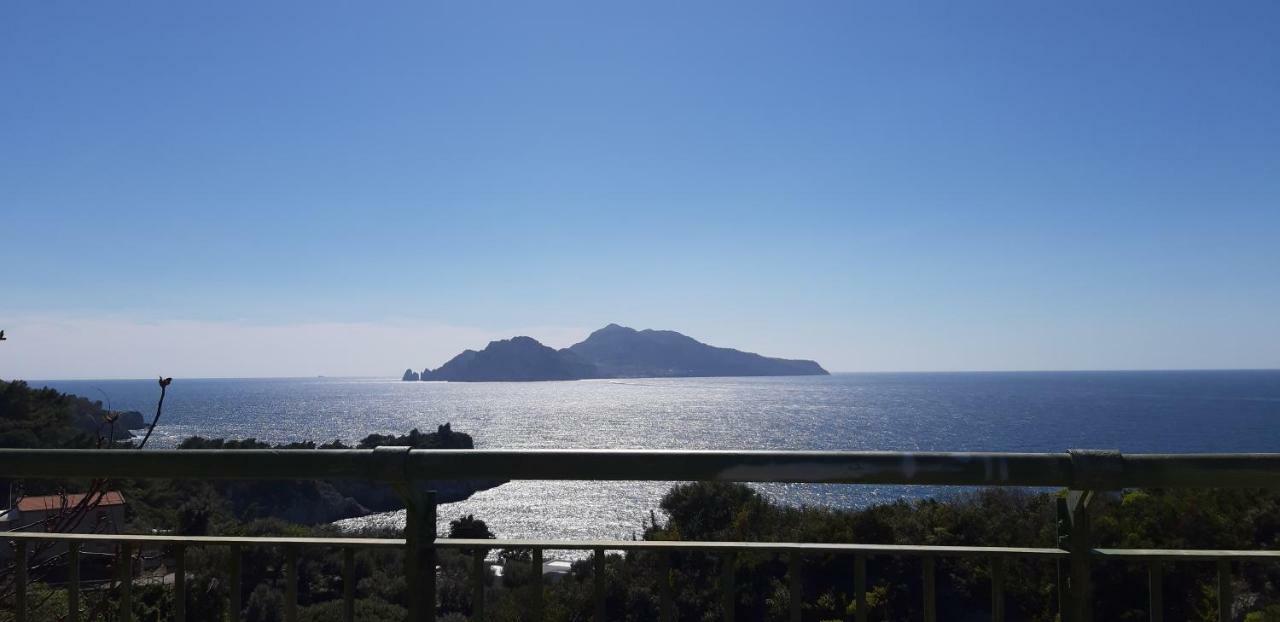 Villa Il Profumo Di Capri à Massa Lubrense Extérieur photo